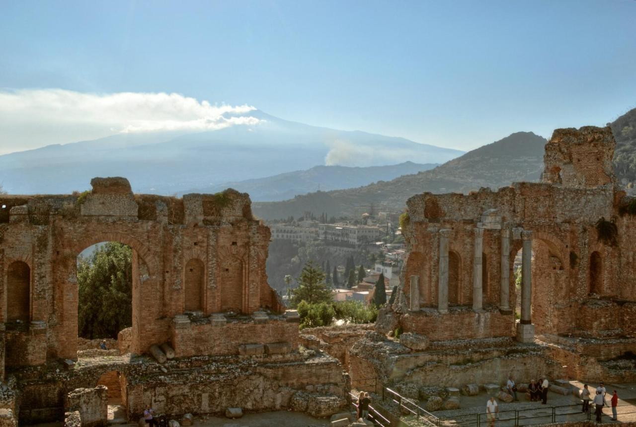 B&B Akropolis ตาออร์มินา ภายนอก รูปภาพ